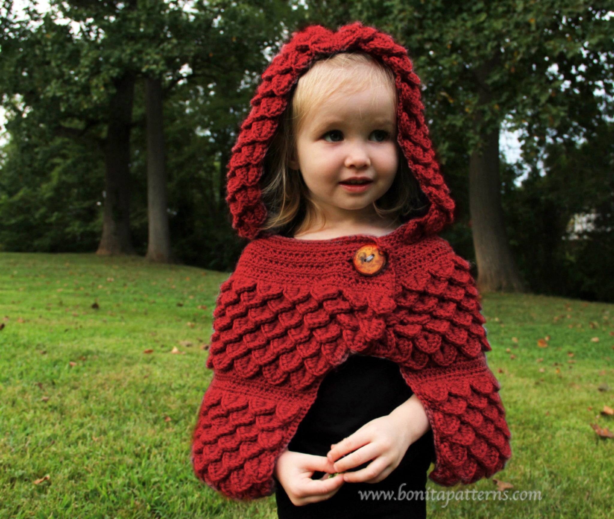 Crocodile Stitch Hooded Cape (baby & kids) - Bonita Patterns